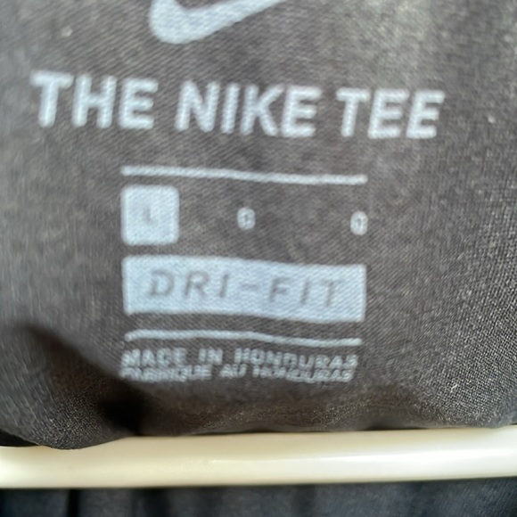 Size Large - Picture 2 of 3